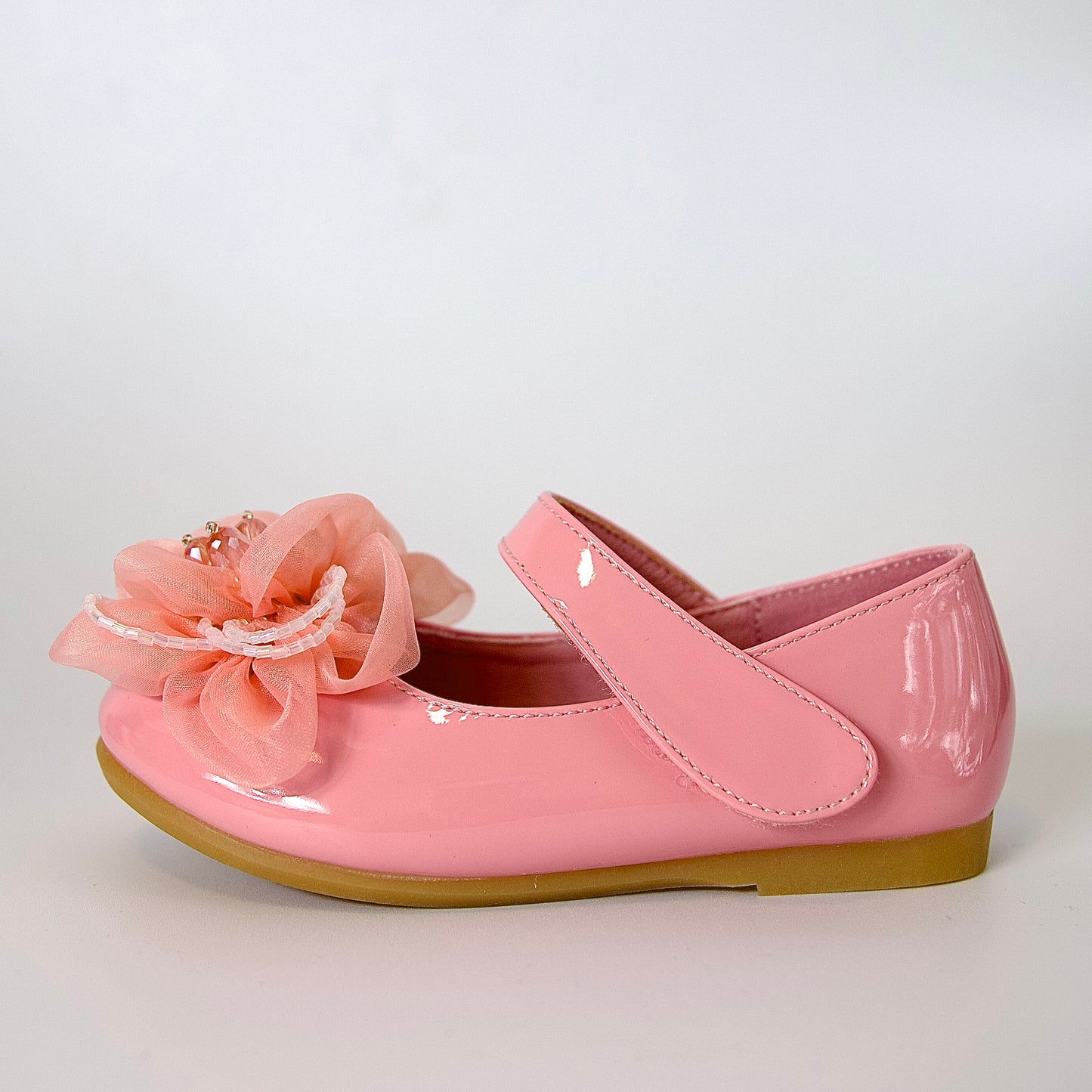 Zapatos charol con flor grande — perfectos para ocasiones especiales y momentos inolvidables