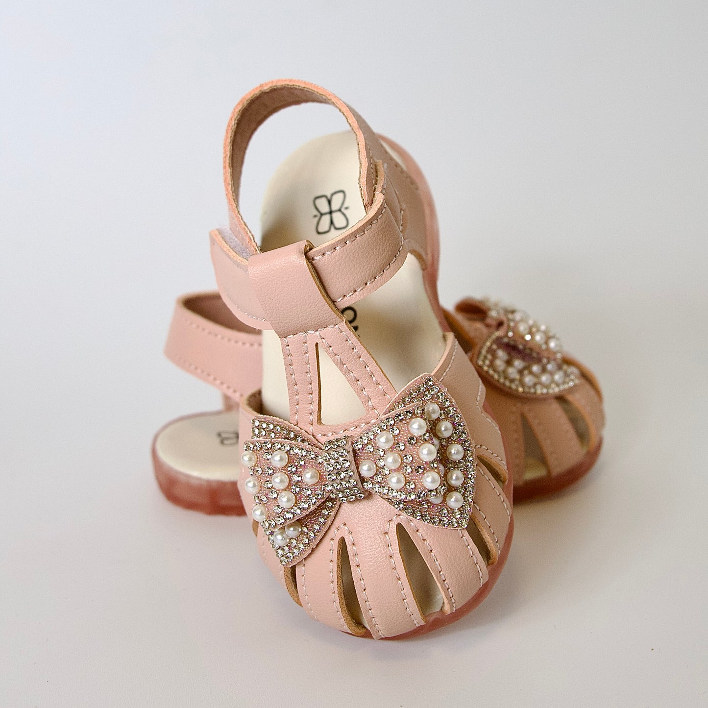 Sandalias para niña — PUNTA CERRADA Y LAZO CON BRILLOS