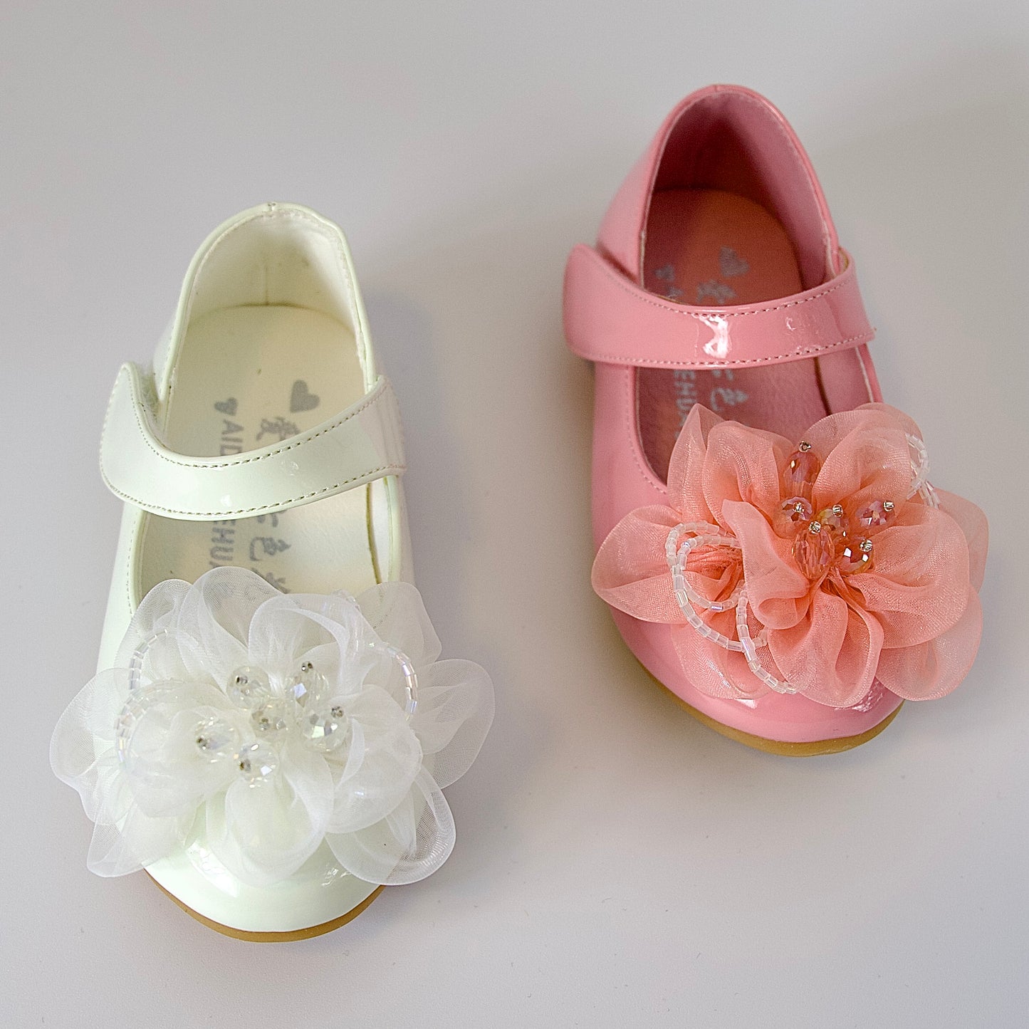 Zapatos charol con flor grande — perfectos para ocasiones especiales y momentos inolvidables