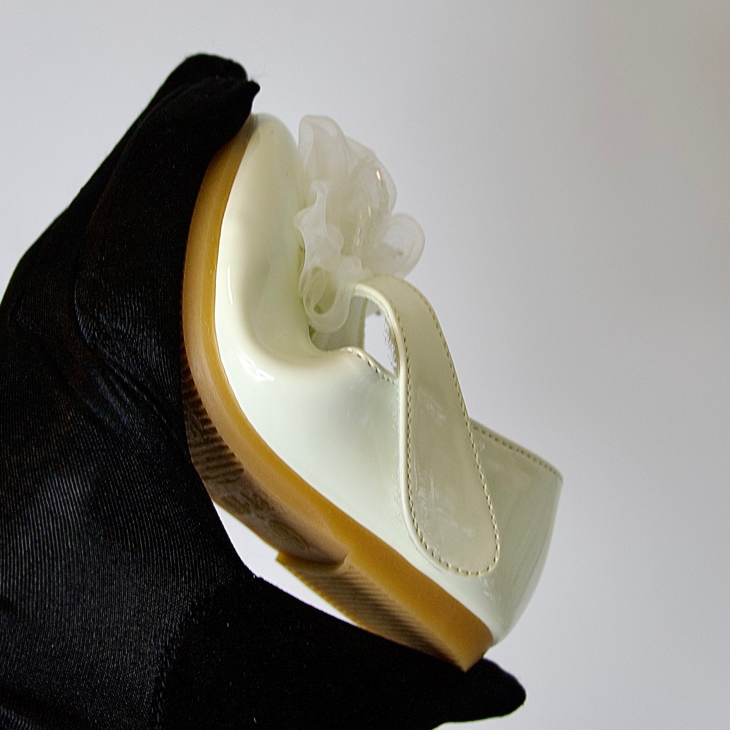 Zapatos charol con flor grande — perfectos para ocasiones especiales y momentos inolvidables