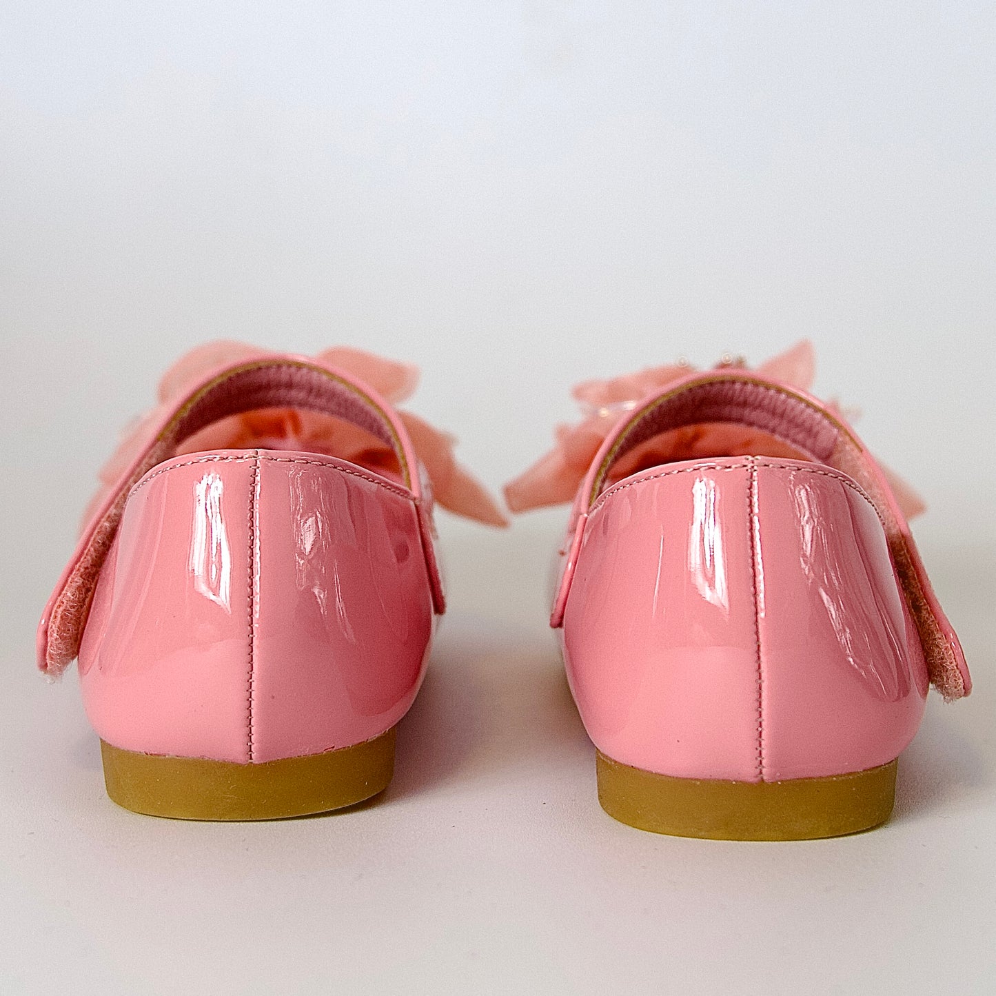 Zapatos charol con flor grande — perfectos para ocasiones especiales y momentos inolvidables