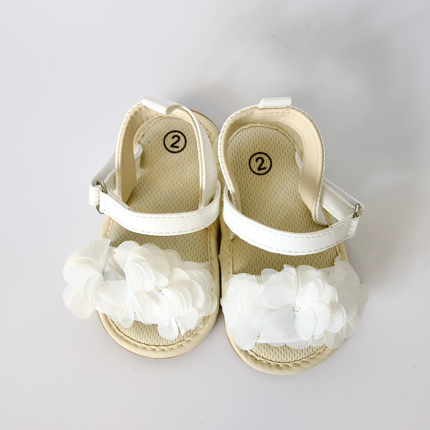 Sandalias para niña — FLORES BLANCAS
