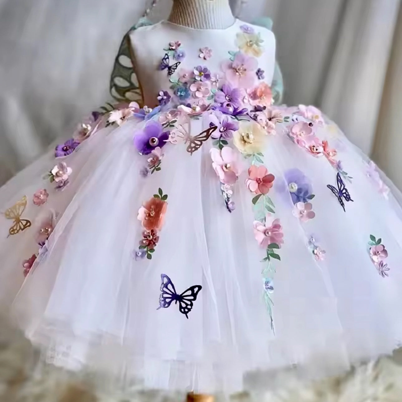 Pequeña hada de primavera