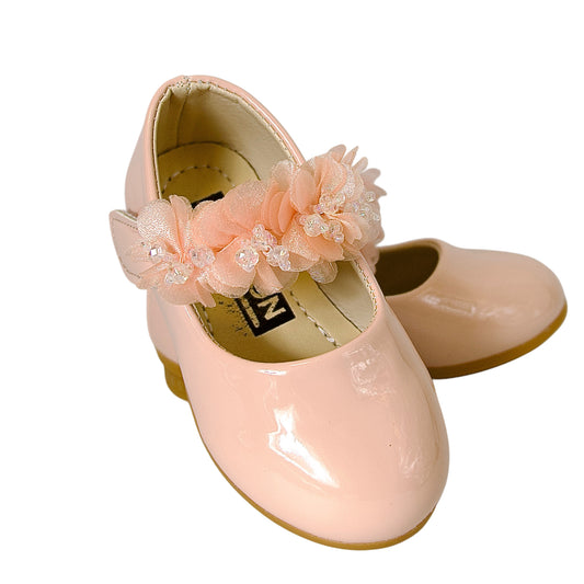 Zapatos charol con flores de cristal — perfectos para momentos especiales
