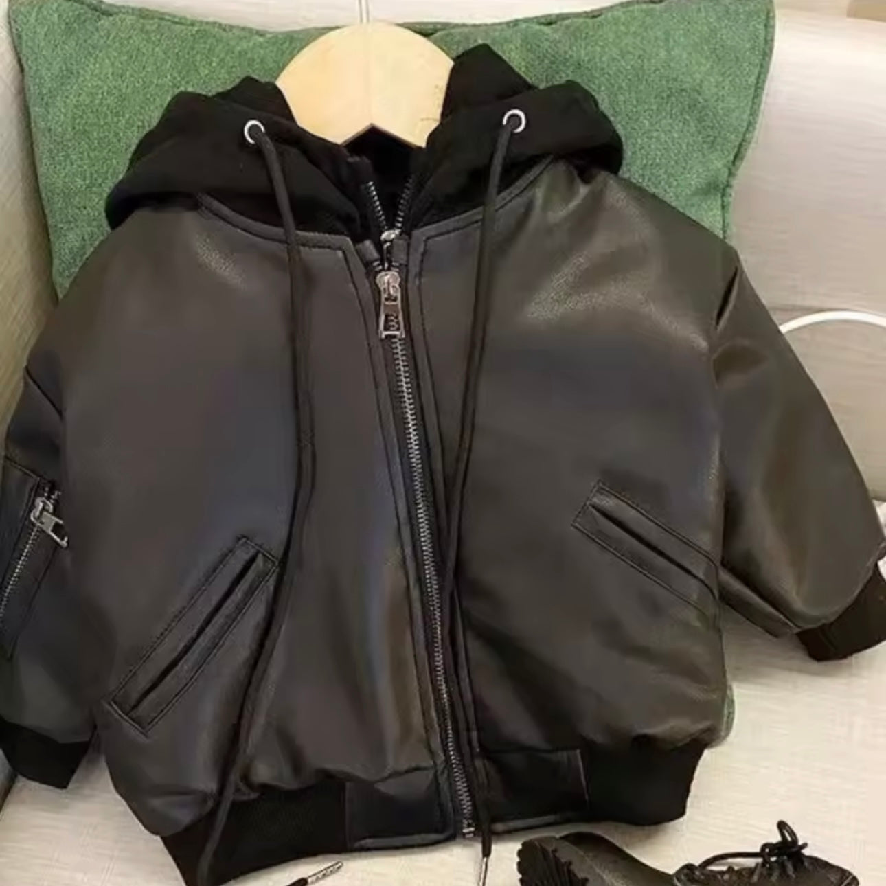 Chaqueta de Cuero Ecológico con Forro — Niño