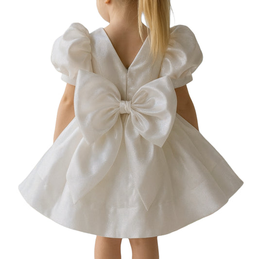 Vestido de princesa con lazo grande